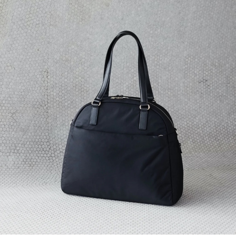 Lo & Sons OG2 large Black Exterior / Gold Hardware / Grey Interior (Brand New)